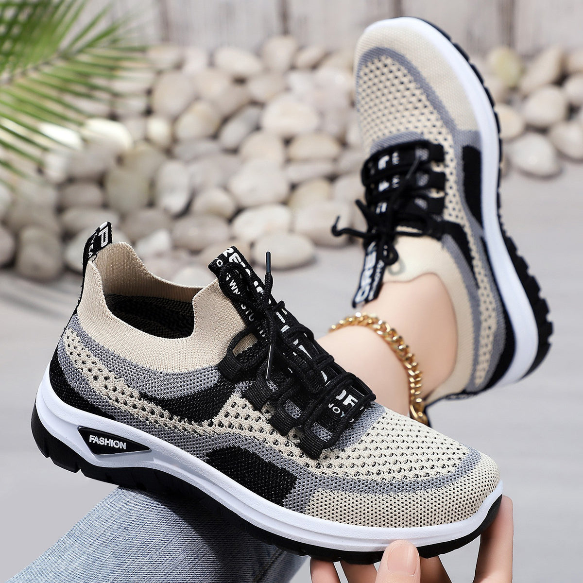 Women's Lightweight & Breathable Non-Slip Sports Shoes Sneakers