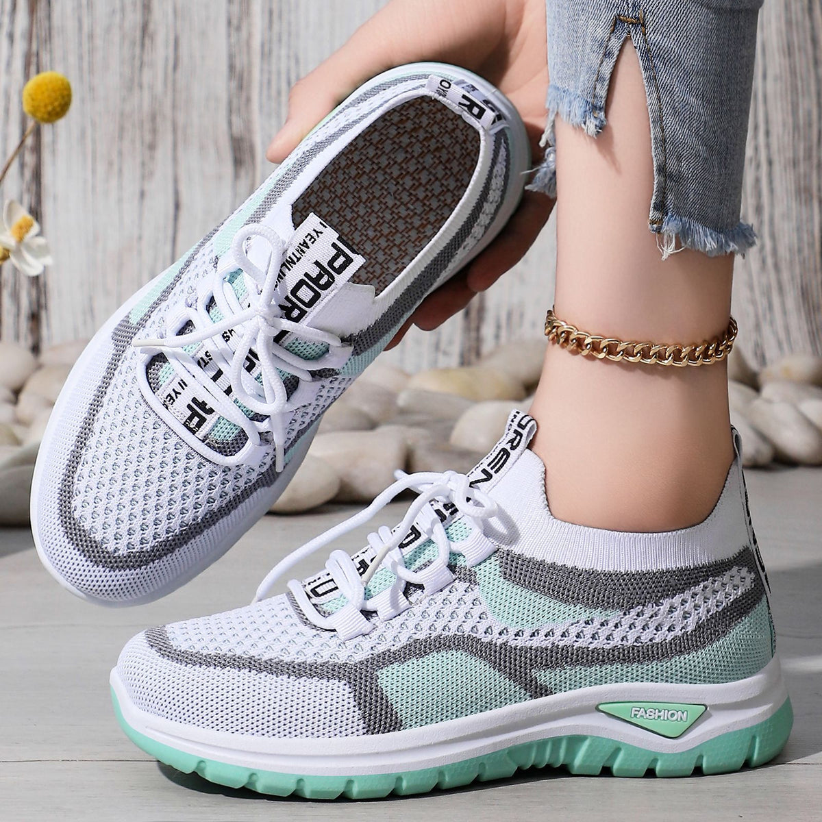 Women's Lightweight & Breathable Non-Slip Sports Shoes Sneakers