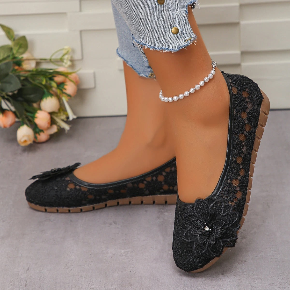 Women's Floral Mesh Slip-on Loafer
