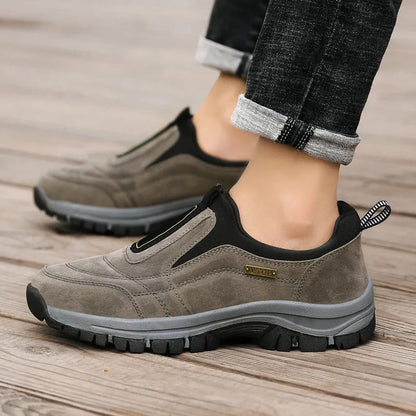 Men's Outdoor Lightweight Non-slip Walking Shoes Slip-On Hiking Shoes Sneakers