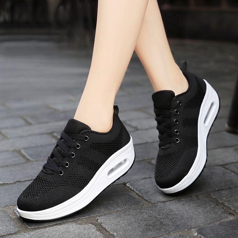 Women's Lightweight and Comfortable Slip-on Sneakers