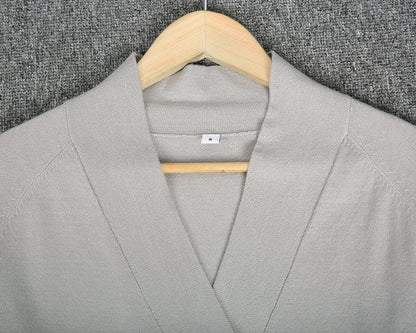 SIMPLE PLAIN LONG SLEEVE V-NECK SWEATER