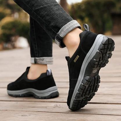Men's Outdoor Lightweight Non-slip Walking Shoes Slip-On Hiking Shoes Sneakers