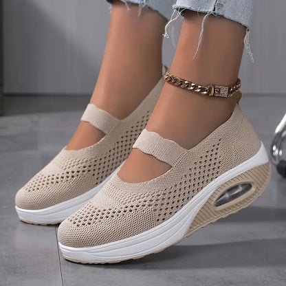 Women's Breathable & Comfortable Slip-On Knit Sneakers